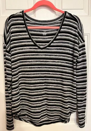 American Eagle‎ Outfitters Soft and Sexy Plush Long Size L Black Blue Gray White thumbnail 1