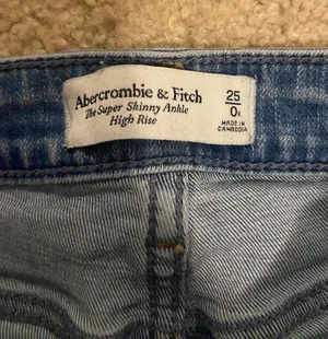 Abercrombie Super Skinny High Rise Jeans thumbnail 2