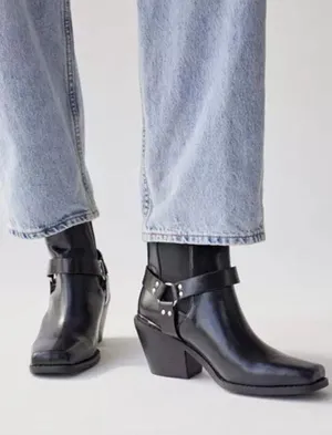 🆕 Urban Outfitters | Uo Lola Square Toe Boot | Black | Size: 8 thumbnail 4