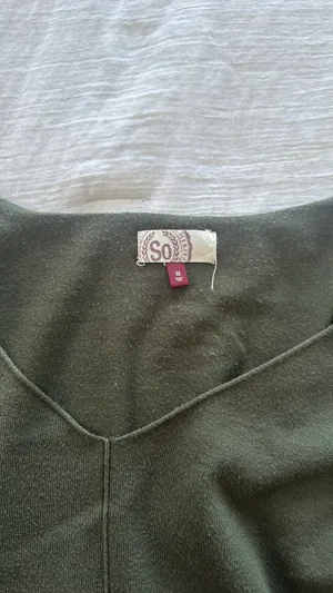 SO Green Sweater thumbnail 2