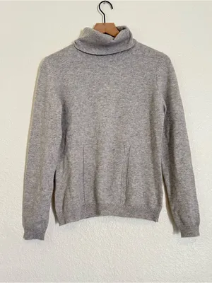Reformation turtle neck cashmere sweater thumbnail 1