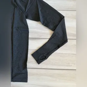 Gymshark Vital Seamless 2.0 Light Long Sleeve Top Black Small NWT thumbnail 8