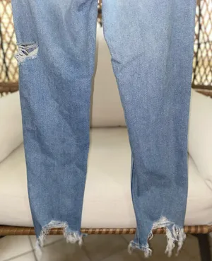 American Eagle Outfitters women’s heavy distressed ripped mom jean size thumbnail 9
