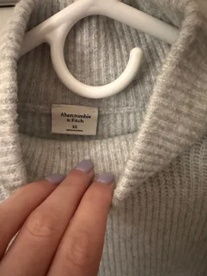 Abercrombie Sweater thumbnail 2