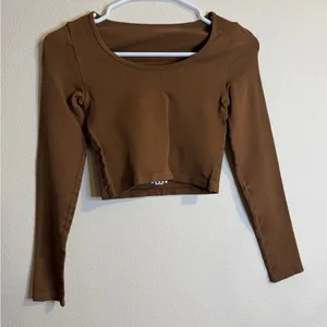 Women's Brown Long-Sleeve Scoop Neck Crop Top thumbnail 1