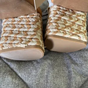 Universal Threads Women's Rachel Heels - Tan - Size 9 thumbnail 47
