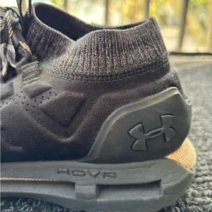 Under Armour Woman’s Black Athletic Shoes thumbnail 2