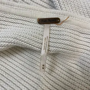 Free People White La Brea V-Neck Sweater Size Medium Boho, Neutral, Lagenlook‎ thumbnail 2