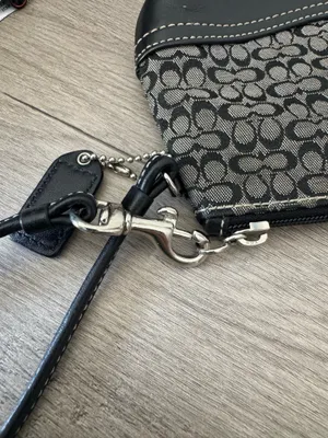 Coach Vintage Y2K Black Signature Canvas Wristlet thumbnail 4