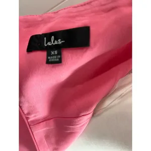NWT LULUS Flirty Chic Bright Pink Cutout Twist-Front Halter Midi Dress. Size XS thumbnail 9