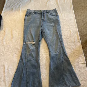 Forever 21 Flared Jeans Size 12 thumbnail 3