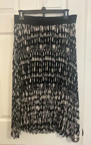 I.N. Studio black and white pleated midi skirt thumbnail 1