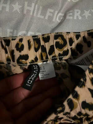 Women size 8 leopard shorts thumbnail 5