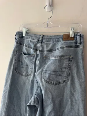American Eagle Curvy Mom Jean Size 10 thumbnail 4