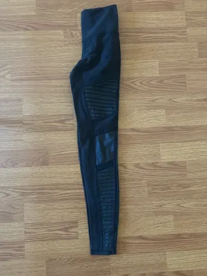 Alo high waist moto legging thumbnail 4