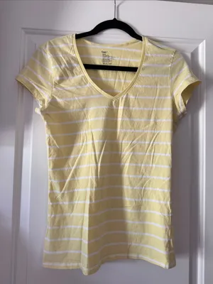 GAP V-Neck Tees thumbnail 4