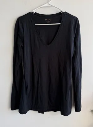 Lilly Pulitzer Womens Black Pima Cotton V-Neck Long Sleeve T-Shirt Size S 4019 thumbnail 1