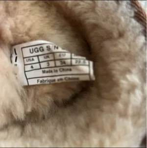 UGG Classic Short Boots  thumbnail 8