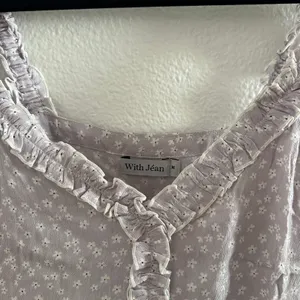 With Jean Bea Dainty Floral Print Ruffled Mini Dress Lilac Size Medium thumbnail 5