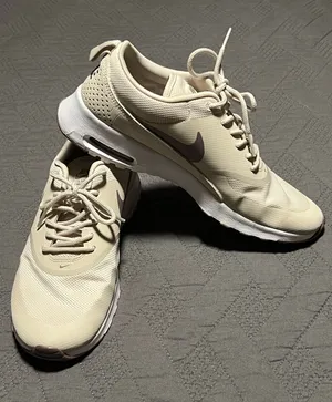 Women’s Nike Air Max Thea thumbnail 1