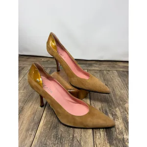 Escada Tan Suede Pointed Toe Pumps Patent Heel Accent Made in Italy Size 8.5 thumbnail 2