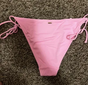 Victoria's Secret Bikini Swimsuit thumbnail 2