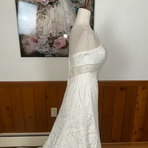 Beautiful Oleg Cassini Strapless Brocade Wedding Gown thumbnail 6