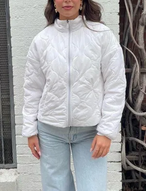 White quilted puffer jacket with pockets sz s thumbnail 1