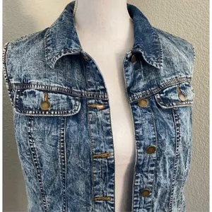 Forever 21 Life in Progress 80’s Inspired Acid Wash Denim Vest Size Medium thumbnail 2