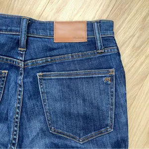 Madewell 10" High-Rise Skinny Jeans in Danny Wash: TENCEL™ Denim Edition thumbnail 10
