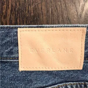 Everlane High Rise Curvy 90s Cheeky Straight Blue Women's Jeans thumbnail 10