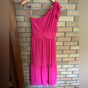 Chelsea28 Pink Polka Dot One Shoulder Flowy Midi Dress Women’s Size Small NWOT thumbnail 5