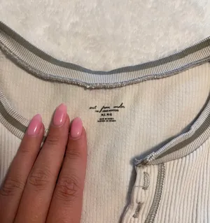 Urban Outfitters Croptop thumbnail 3