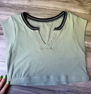 urban style top thumbnail 4