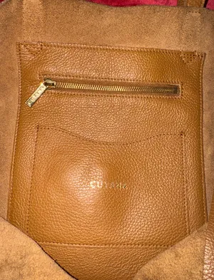 Cuyana large bag tote camel color thumbnail 8