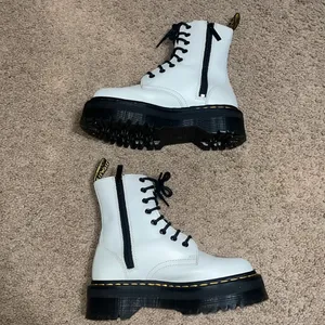 Dr. Martens Jadon Platform Boot 8-Eye Polished Smooth Leather White‎ 6 thumbnail 4