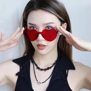 Heart Shaped Sunglasses Red thumbnail 2