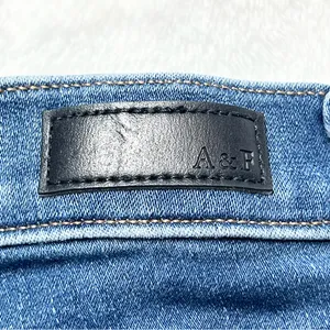 Abercrombie and Fitch Ultra High-rise Jean Legging - 24/00 thumbnail 7