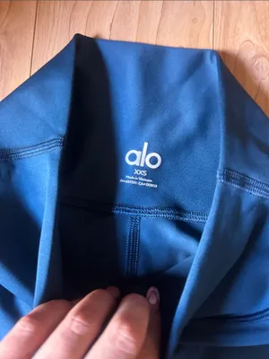 ALO Yoga High-Waist Leggings thumbnail 2