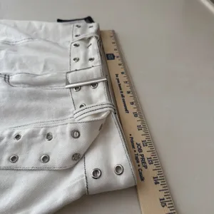 White Denim Grommet Belt Micro Mini Skirt‎ Small NWT Y2K Festival Grunge Indie thumbnail 7