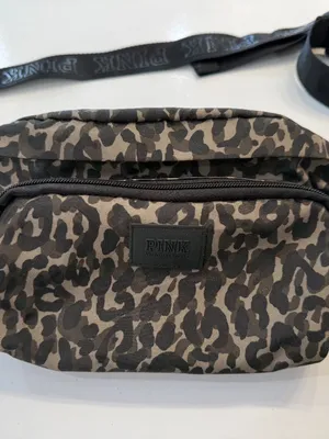 Victoria's Secret PINK Oversized Camo Belt Bag Crossbody Pack Fanny Pack thumbnail 3