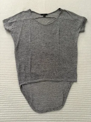 Forever 21 Heather Gray Short Sleeve Hi-Low Top Size Small thumbnail 1