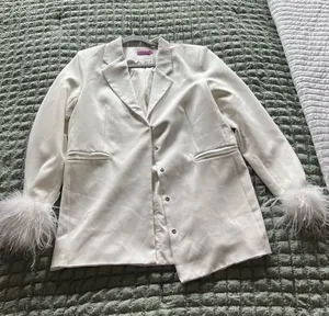 Edikted White Feather-Cuff Blazer Jacket thumbnail 1