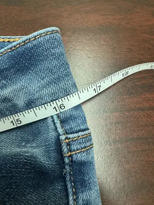 American Eagle Super Stretch Hi-Rise Artist Size 8 Short thumbnail 7