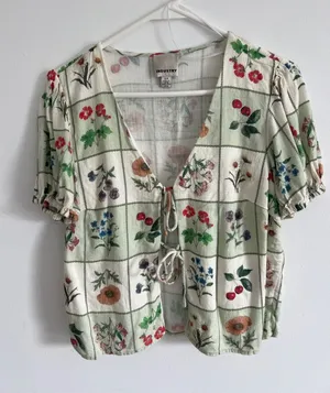Industry Cream Floral Tie-Front Blouse with Puff Sleeves thumbnail 1