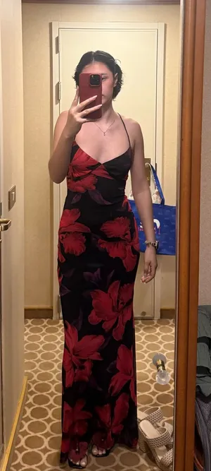 Gorgeous Windsor maxi dress with flowers thumbnail 1