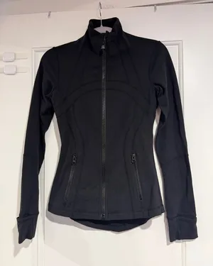 Lululemon Define Jacket Women's Size US 2 Black Full Zip Vented Back Vintage thumbnail 1