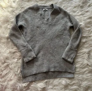 Sweater thumbnail 1