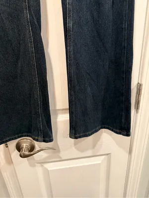L.L.Bean Size 8 Regular Classic Fit Bootcut Stretch Dark Wash Denim Jeans thumbnail 4