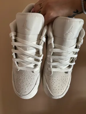 Air Jordan 1 Low SE Craft GS 'Pale Ivory' thumbnail 3